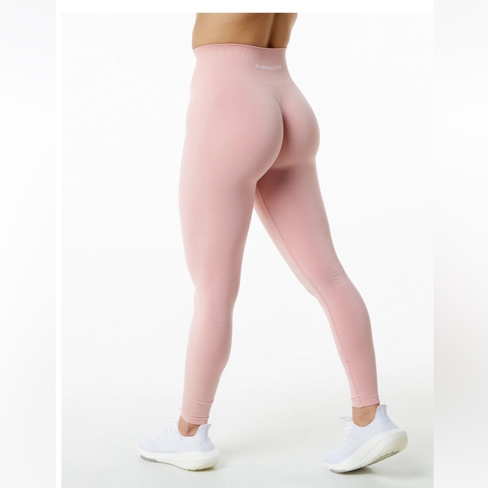 Alphalete AMPLIFY Blossom Blush Pink Seamless scrunch Leggings S LIKE NEW!💗